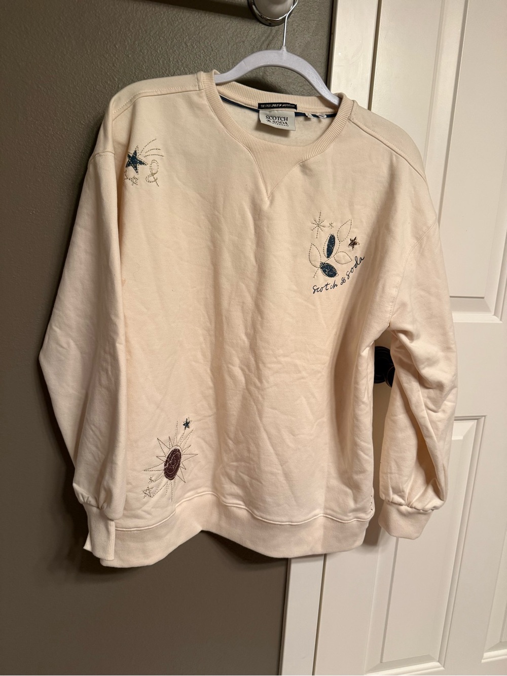 Scotch & Soda Cream Crewneck Sweatshirt with Embroidered Stars